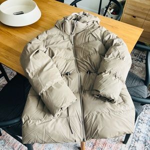 RAINS W Alta Puffer Parka- Size Large